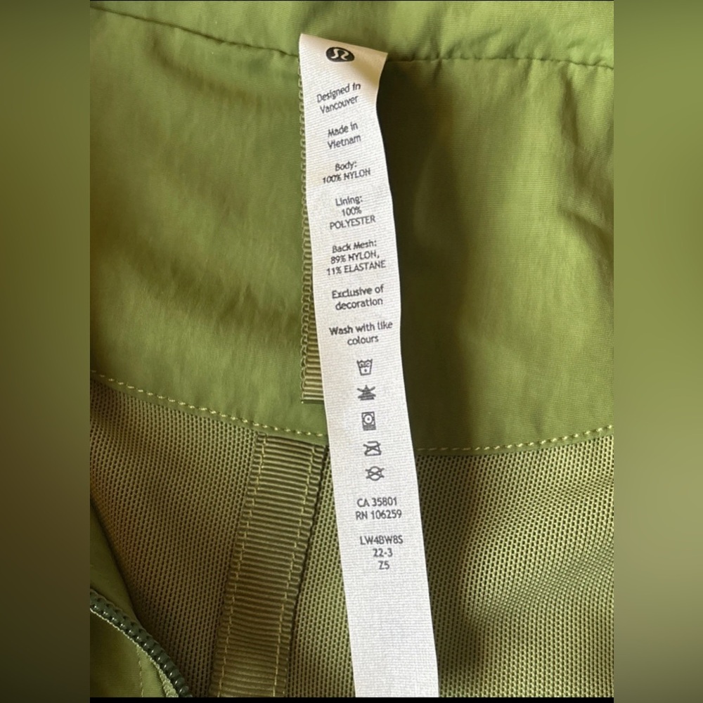 lululemon athletica Always Effortless Green Utility Hooded Jacket - 12 - Picture 3 of 9